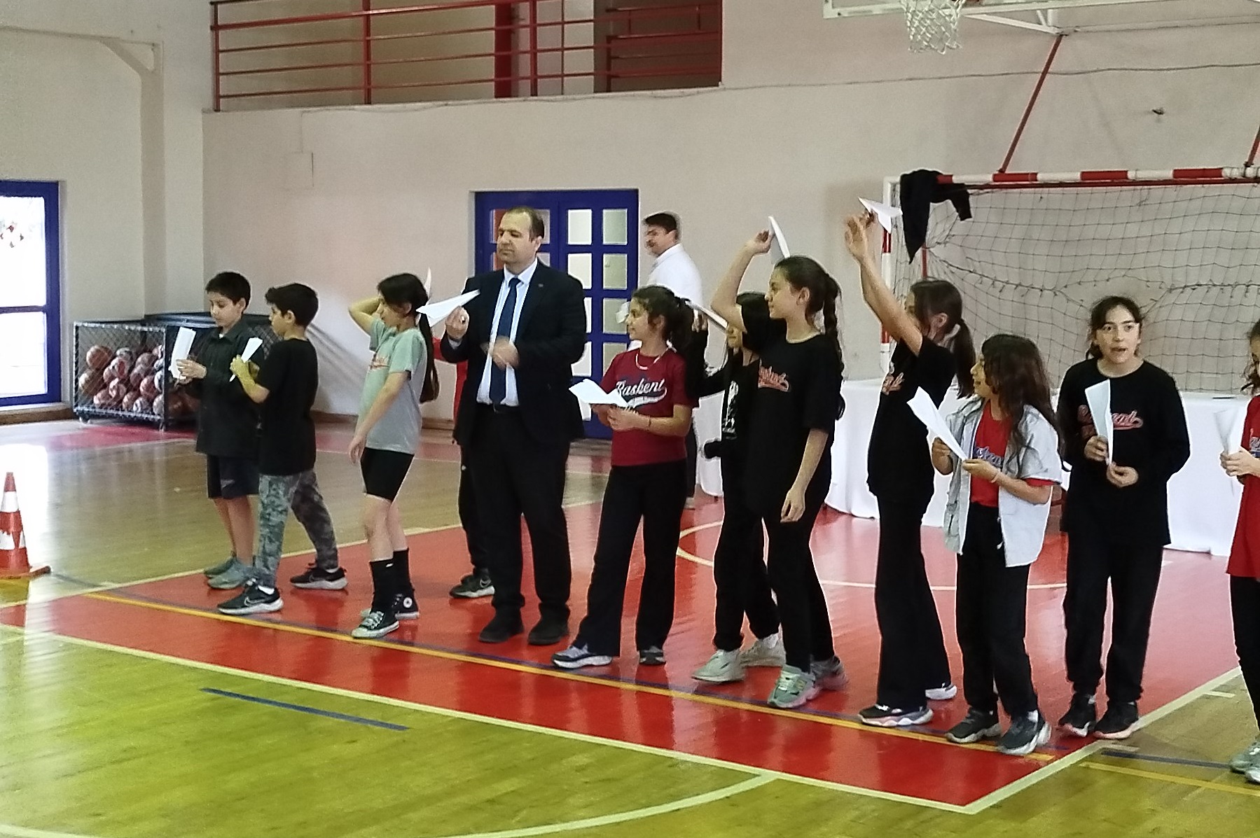 ÖĞRENCİLERİMİZ UÇAKLARINI HAVALANDIRDILAR